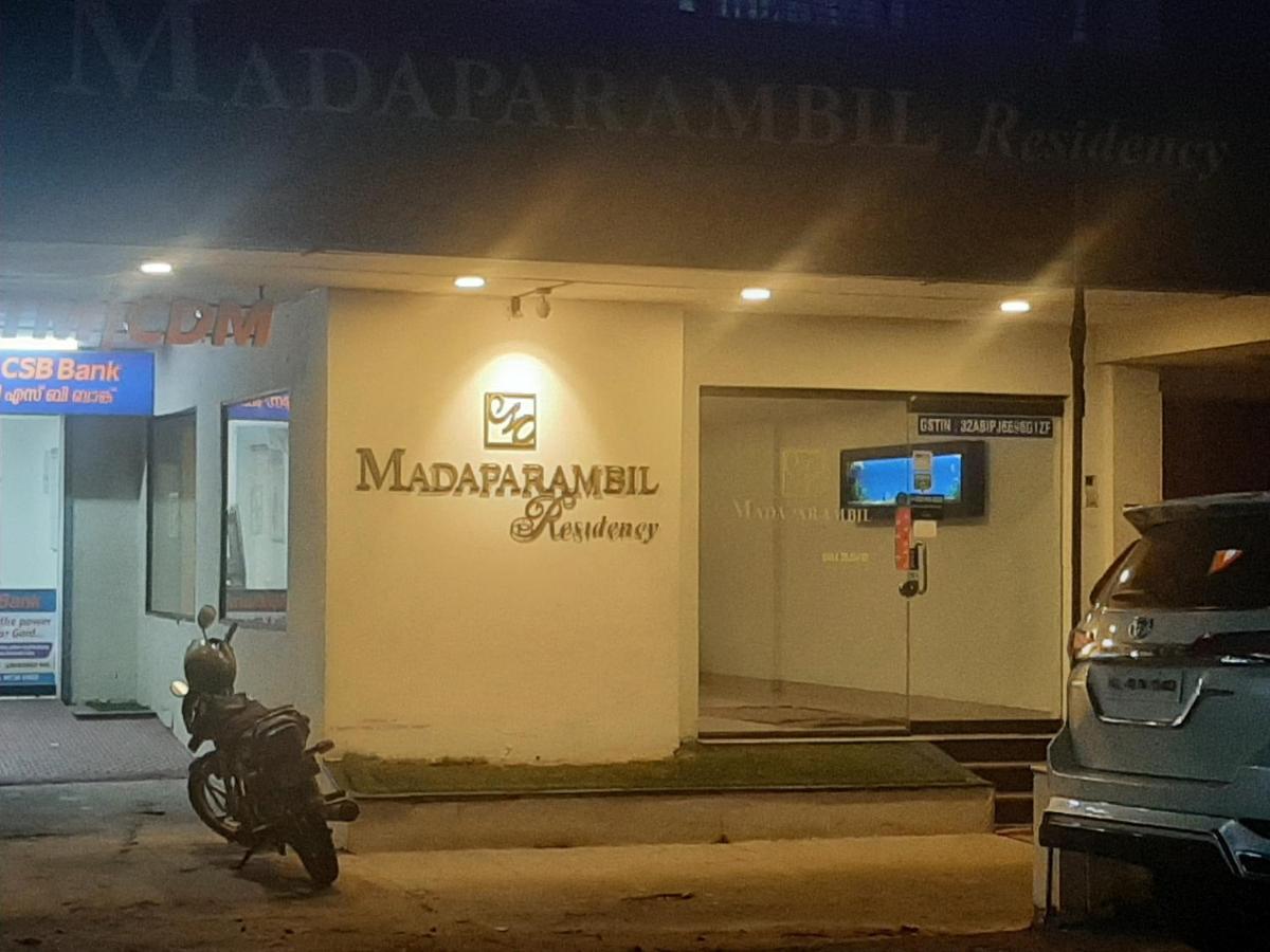 Madaparambil Residency Alwaye Exterior photo