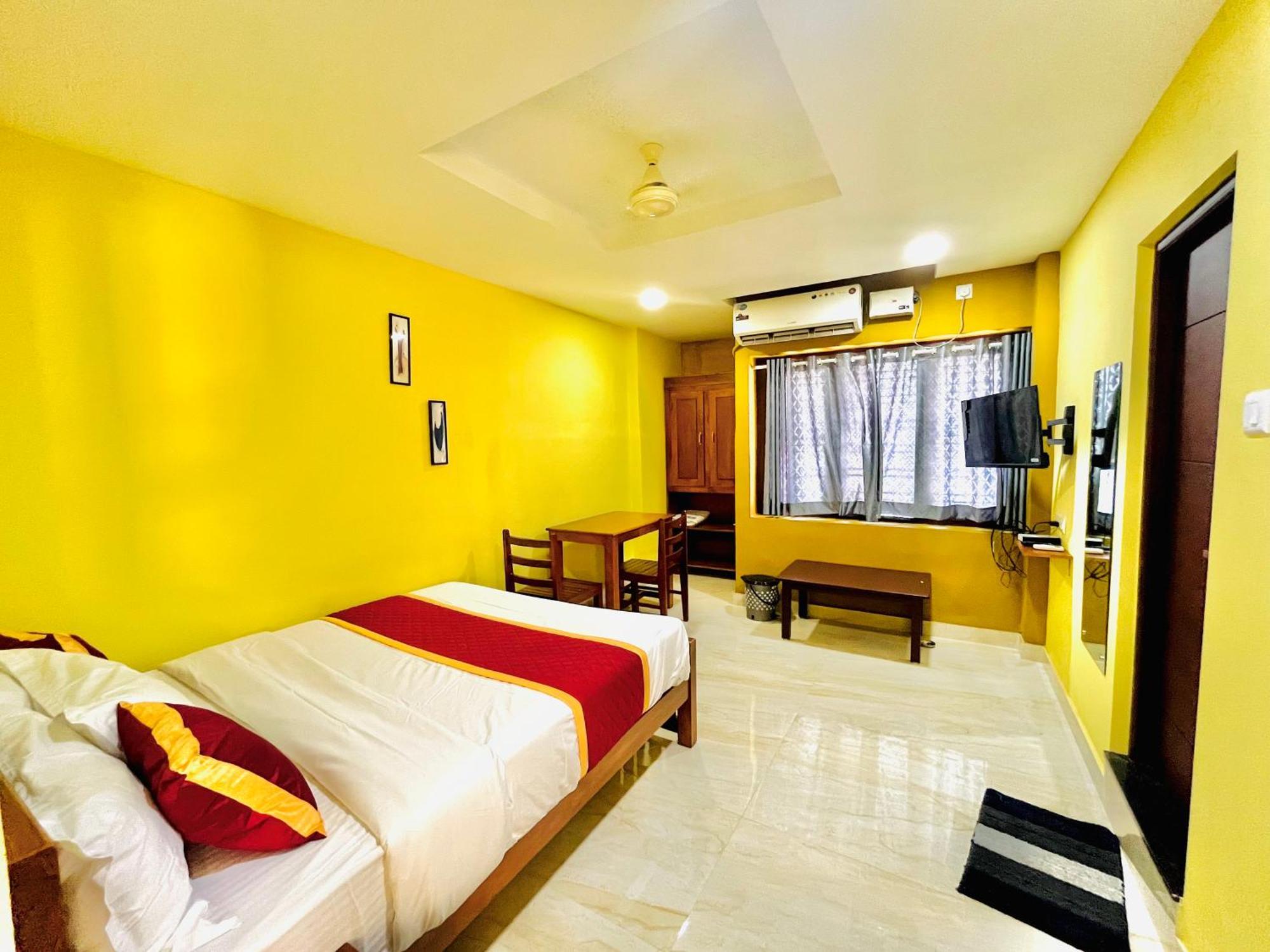 Madaparambil Residency Alwaye Exterior photo